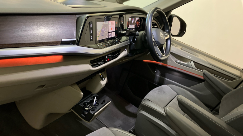 Volkswagen Multivan 2.0 TSI Style 5dr LWB DSG Petrol Estate